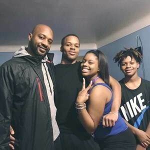 Meet your Posher, Electa